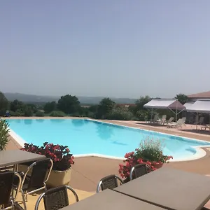 https://chambres-au-vieux-pigeonnier.midi-pyreneeshotels.com